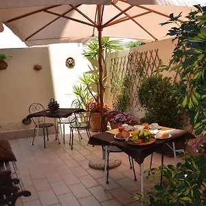 Bed & Breakfast Possidonea 28